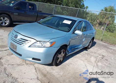 2007 Toyota Camry Le z USA, uszkodzony, nr VIN 4T1BE46K77U607151